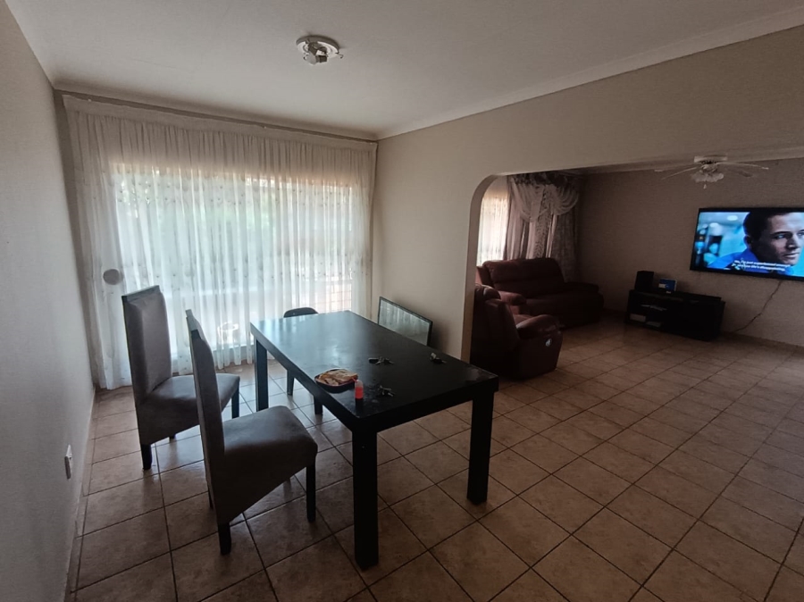 3 Bedroom Property for Sale in Safari Gardens North West